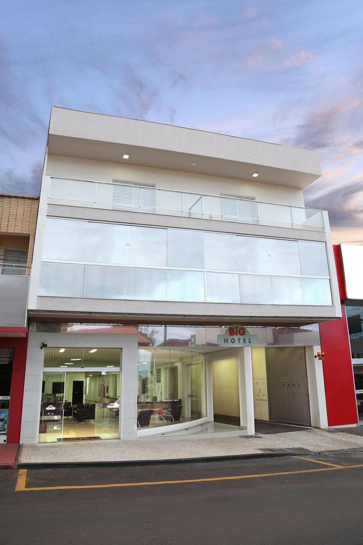 Big Hotel Araguari Extérieur photo