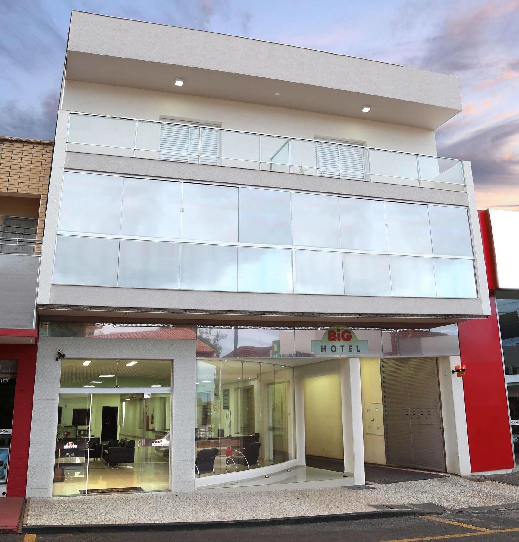 Big Hotel Araguari Extérieur photo